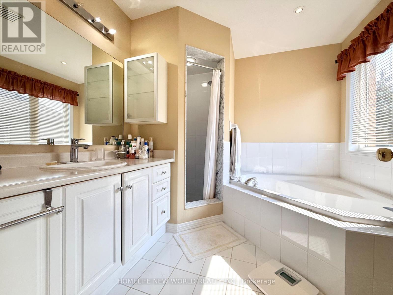 63 Southbrook Crescent, Markham, Ontario L6C 2H3 - Photo 32 - N13669188