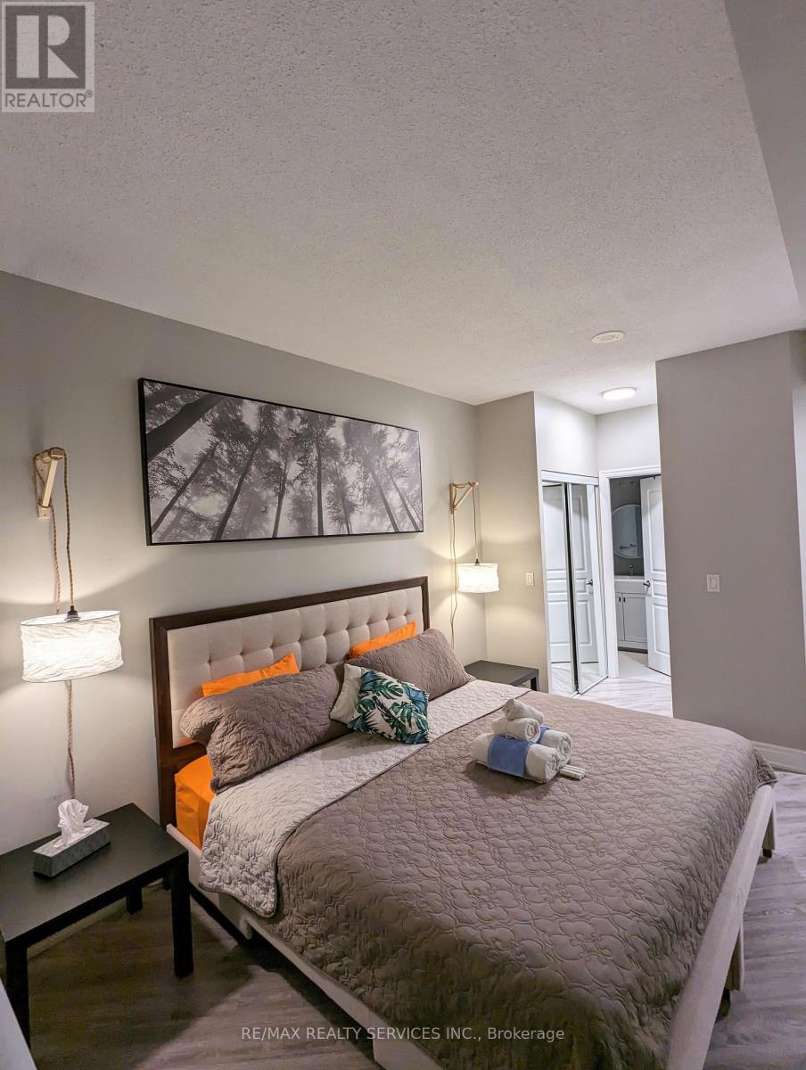 711 - 220 Burnhamthorpe Road W, Mississauga, Ontario  L5B 4N4 - Photo 7 - W13628252