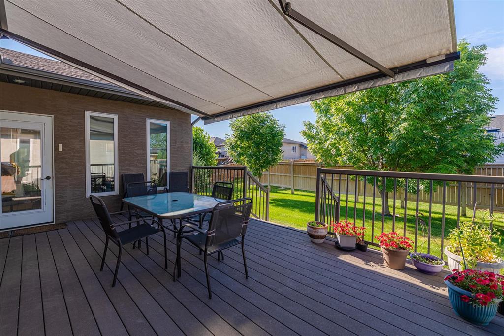 24 Carillon Way, Steinbach, Manitoba R5G 0W9 - Photo 38 - 202620335