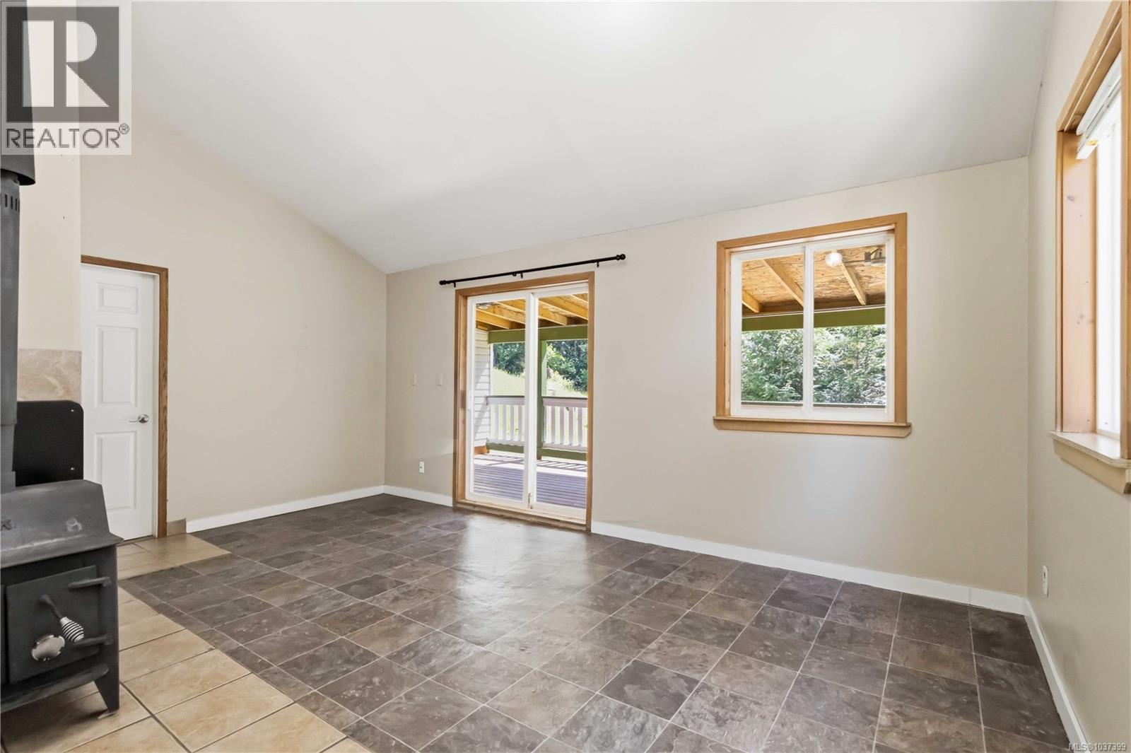 821 Seedtree Rd, Sooke, British Columbia  V9Z 1C2 - Photo 10 - 1037399