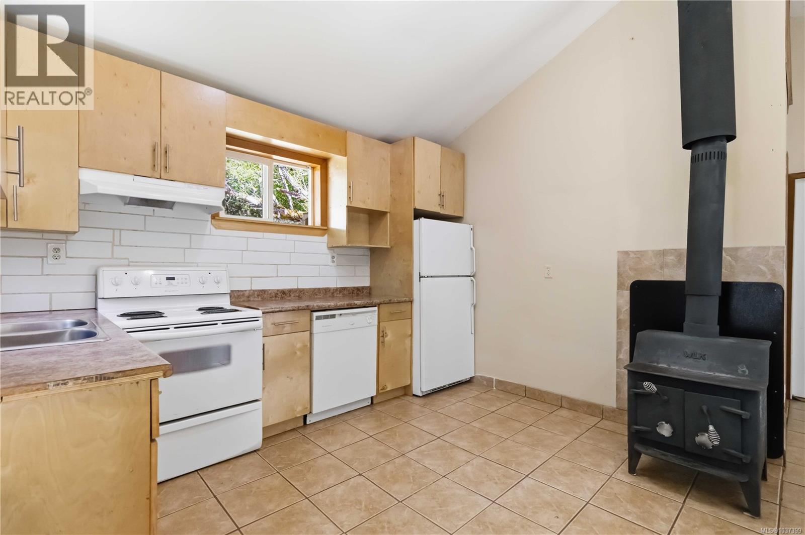821 Seedtree Rd, Sooke, British Columbia  V9Z 1C2 - Photo 13 - 1037399
