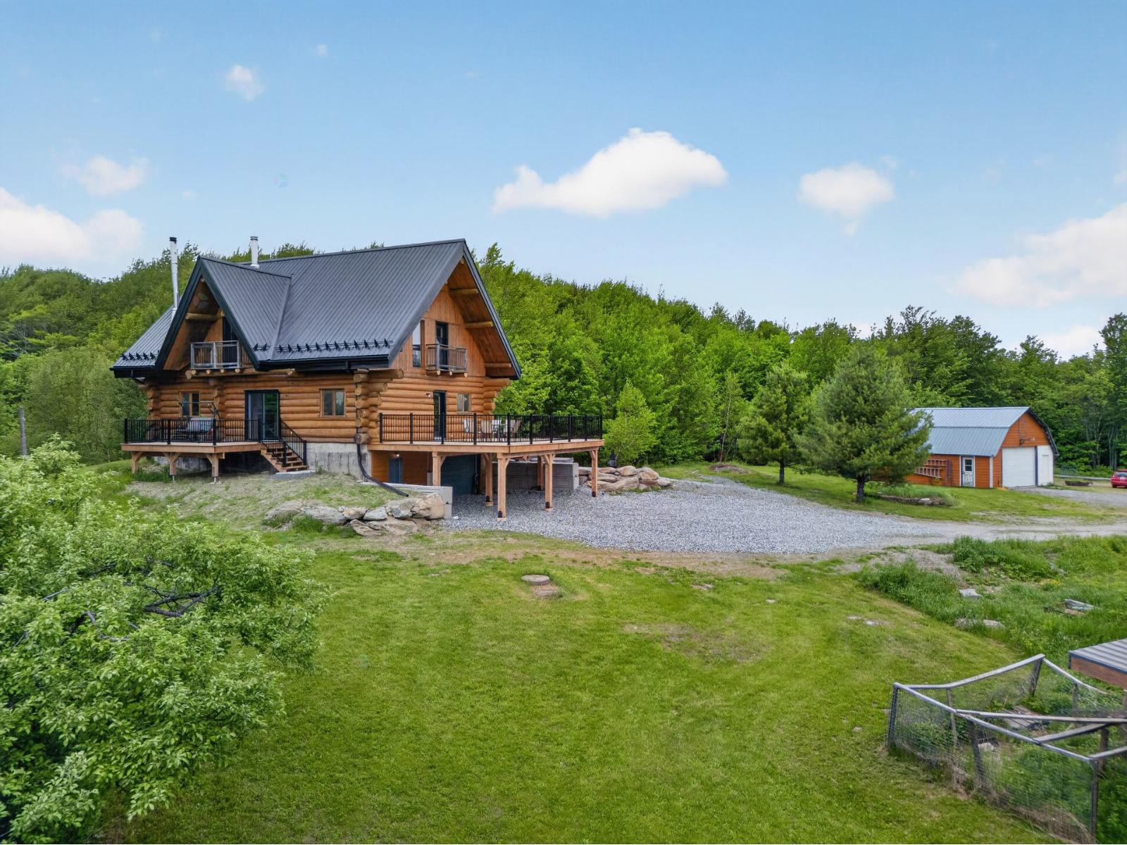 546 Ch. du Grand-Brompton Racine Quebec Canada J0E1Y0 4