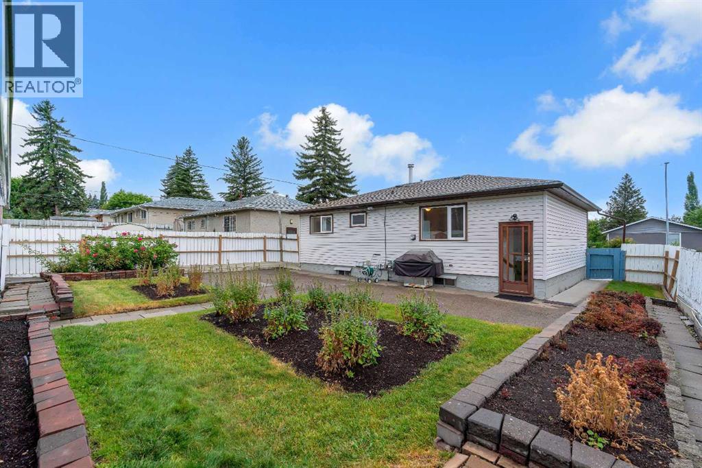 219 Tache Avenue NW, Calgary, Alberta  T2K 3R6 - Photo 30 - A2336935