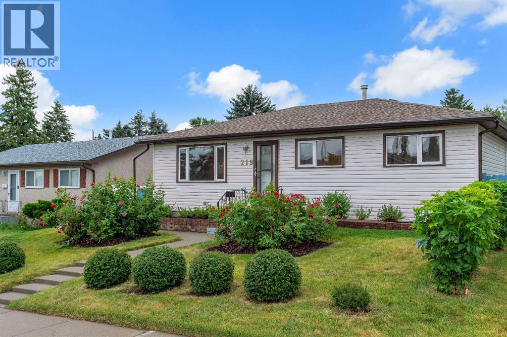 219 Tache Avenue NW, Calgary, Alberta  T2K 3R6 - Photo 38 - A2336935