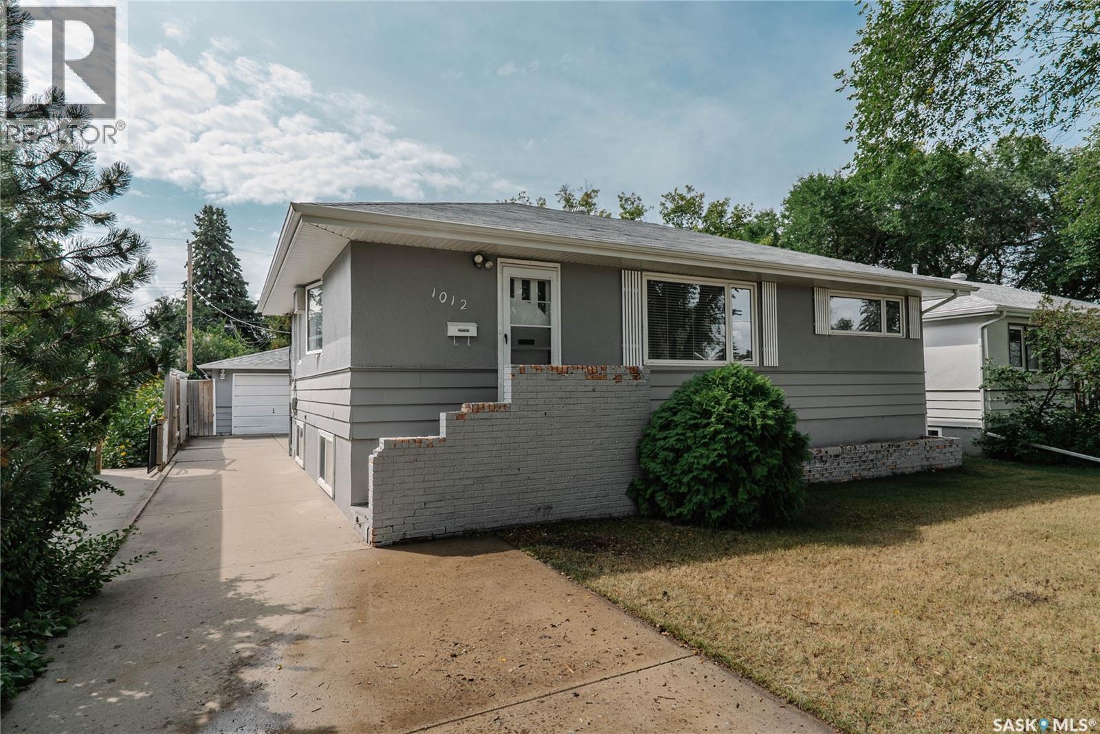1012 2nd Street E, Saskatoon, Saskatchewan  S7H 1R3 - Photo 1 - SK045474