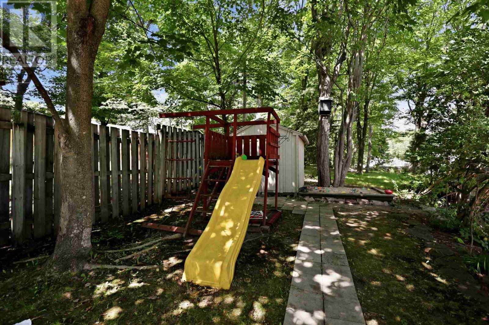 10 Thorneloe Cres, Sault Ste. Marie, Ontario  P6A 4J3 - Photo 46 - SM262162