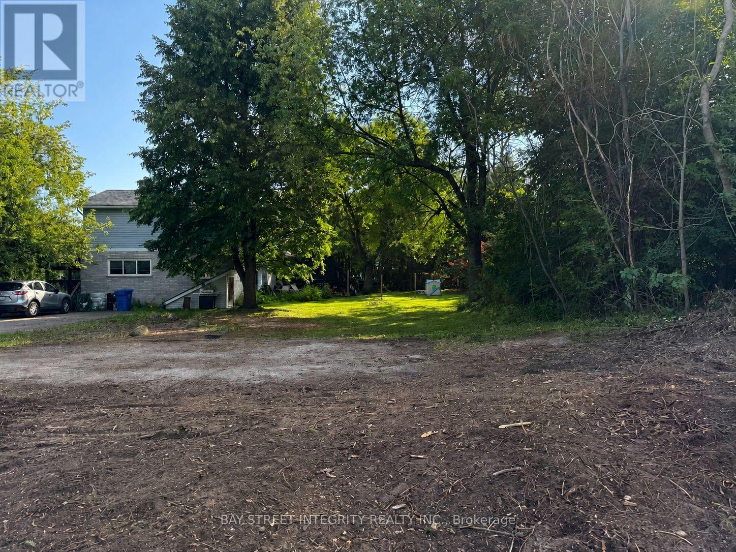 27 Thompson Drive, Georgina, Ontario  L0E 1L0 - Photo 3 - N13140968
