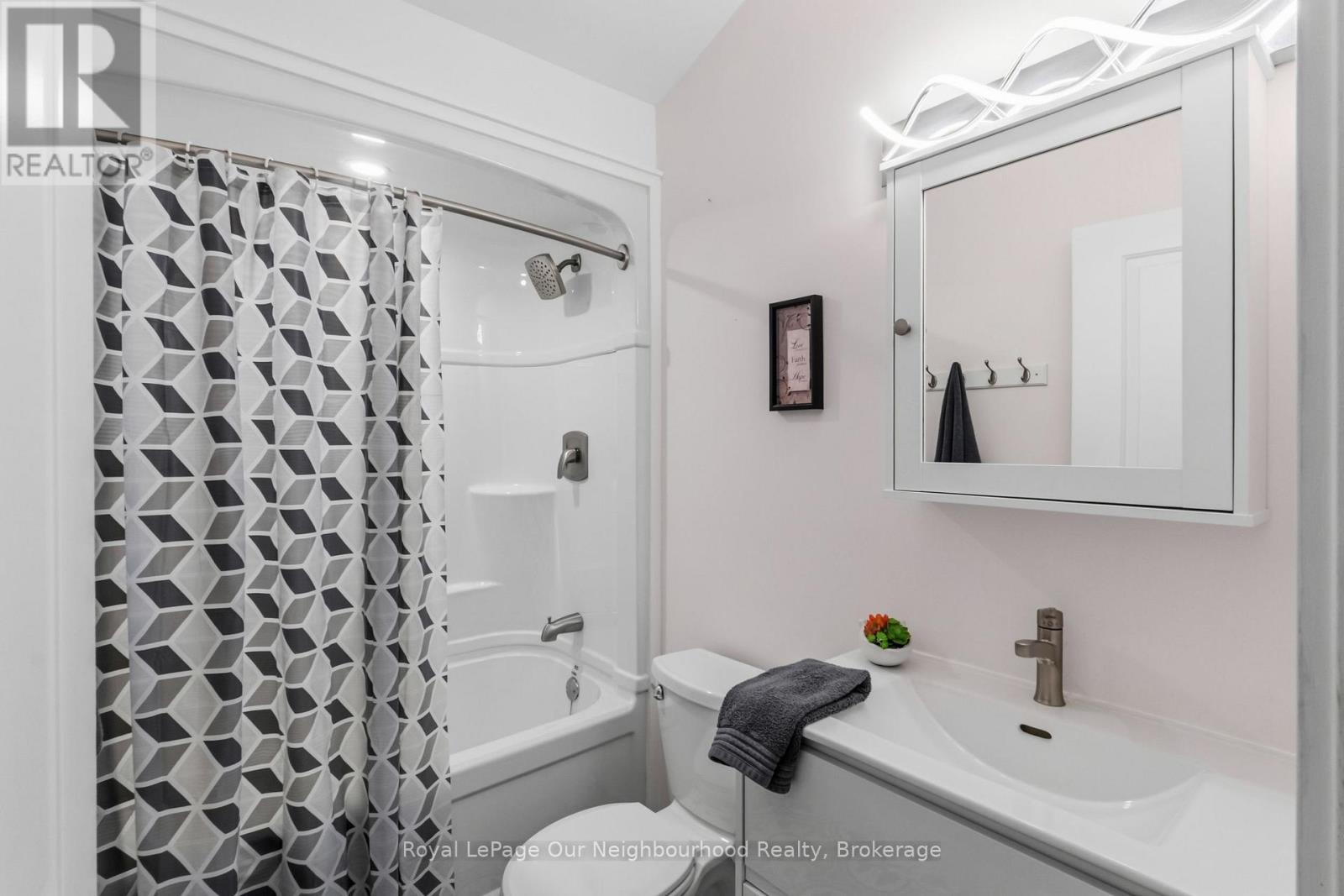 445 Pengelley Drive, Otonabee-South Monaghan, Ontario  K0L 1B0 - Photo 15 - X13672026