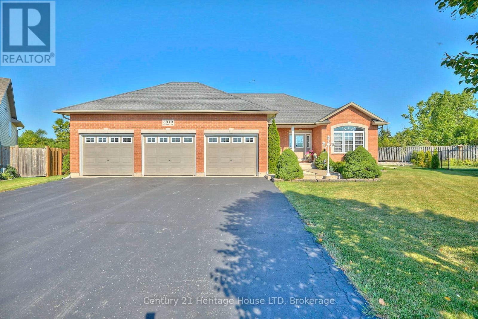 3910 CHRISTINA COURT, Fort Erie, Ontario