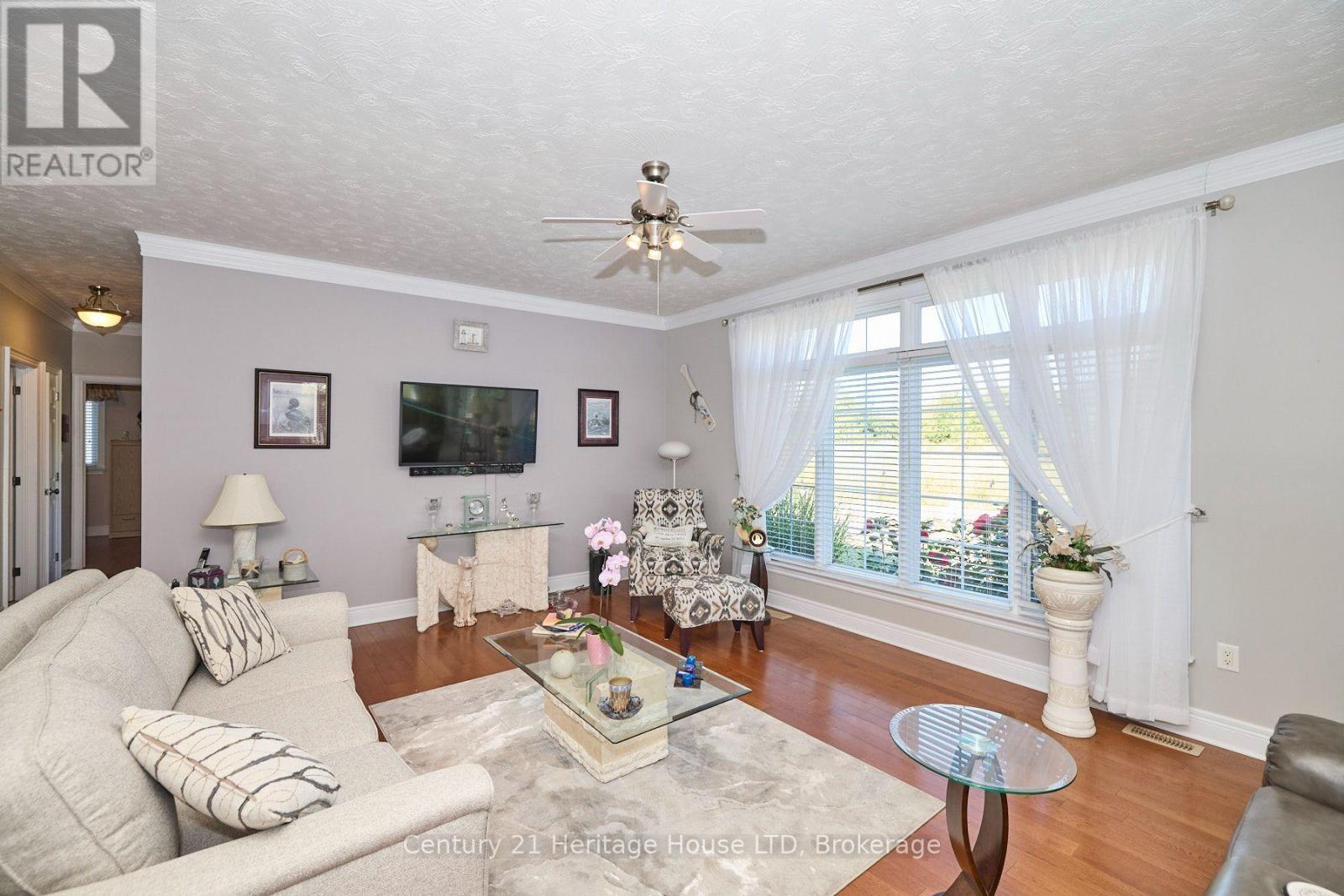3910 Christina Court, Fort Erie, Ontario  L0S 1N0 - Photo 8 - X13666378