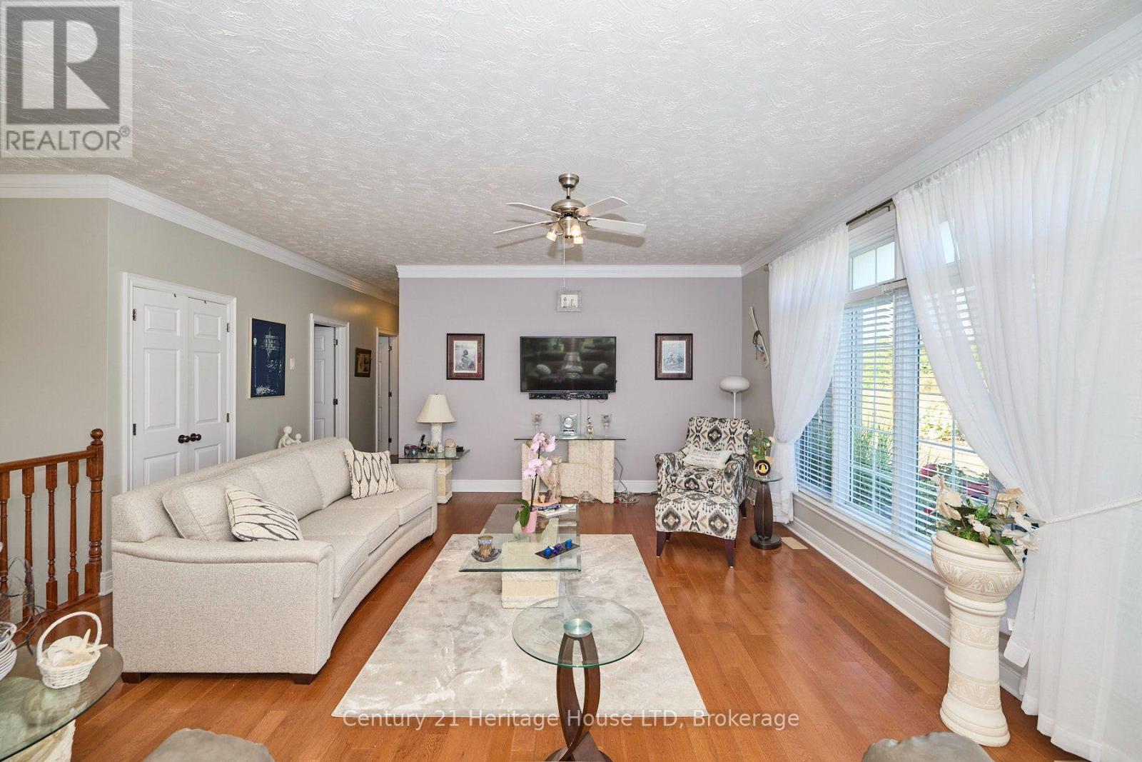 3910 Christina Court, Fort Erie, Ontario  L0S 1N0 - Photo 7 - X13666378