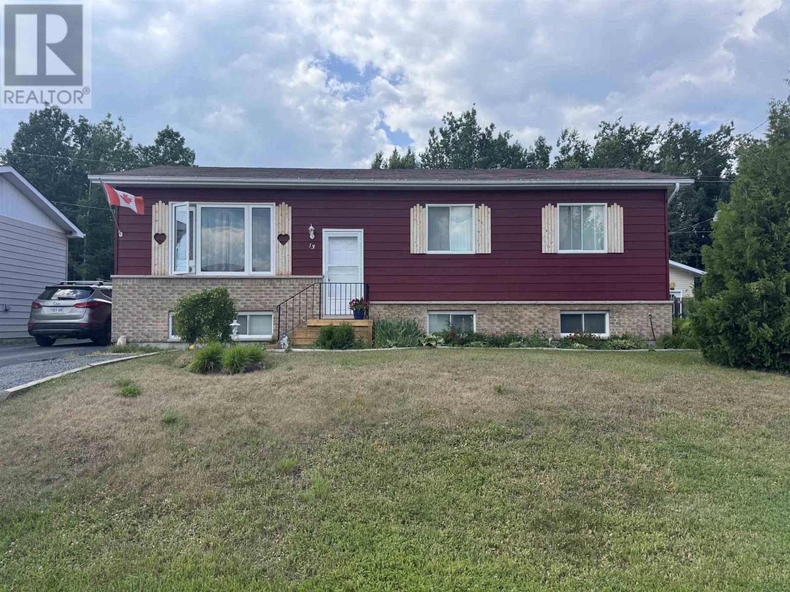 13 Moose DR, Manitouwadge, Ontario
