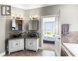 546 Gowen Place, Kelowna, British Columbia  V1W 5B4 - Photo 23 - 10396808