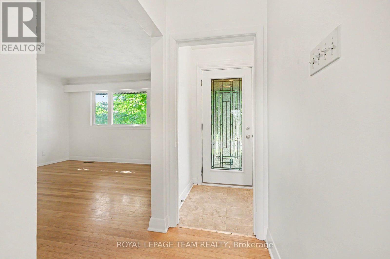 3 Donna Street, Ottawa, Ontario  K2G 2V5 - Photo 4 - X13671816