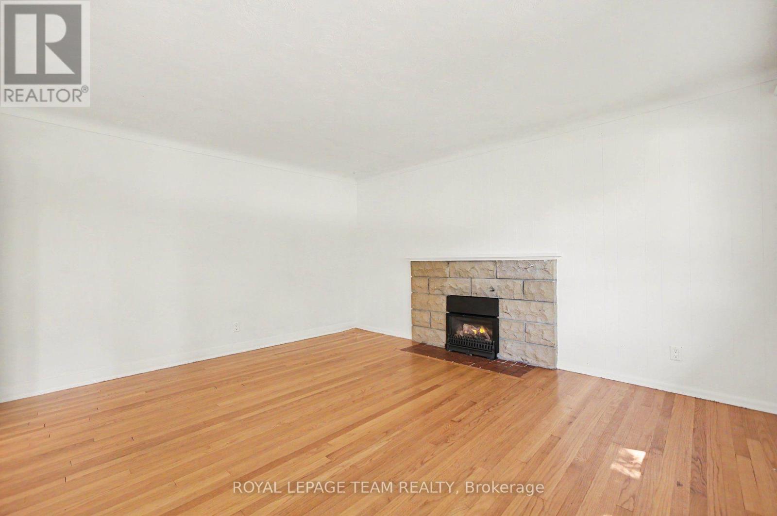 3 Donna Street, Ottawa, Ontario  K2G 2V5 - Photo 7 - X13671816