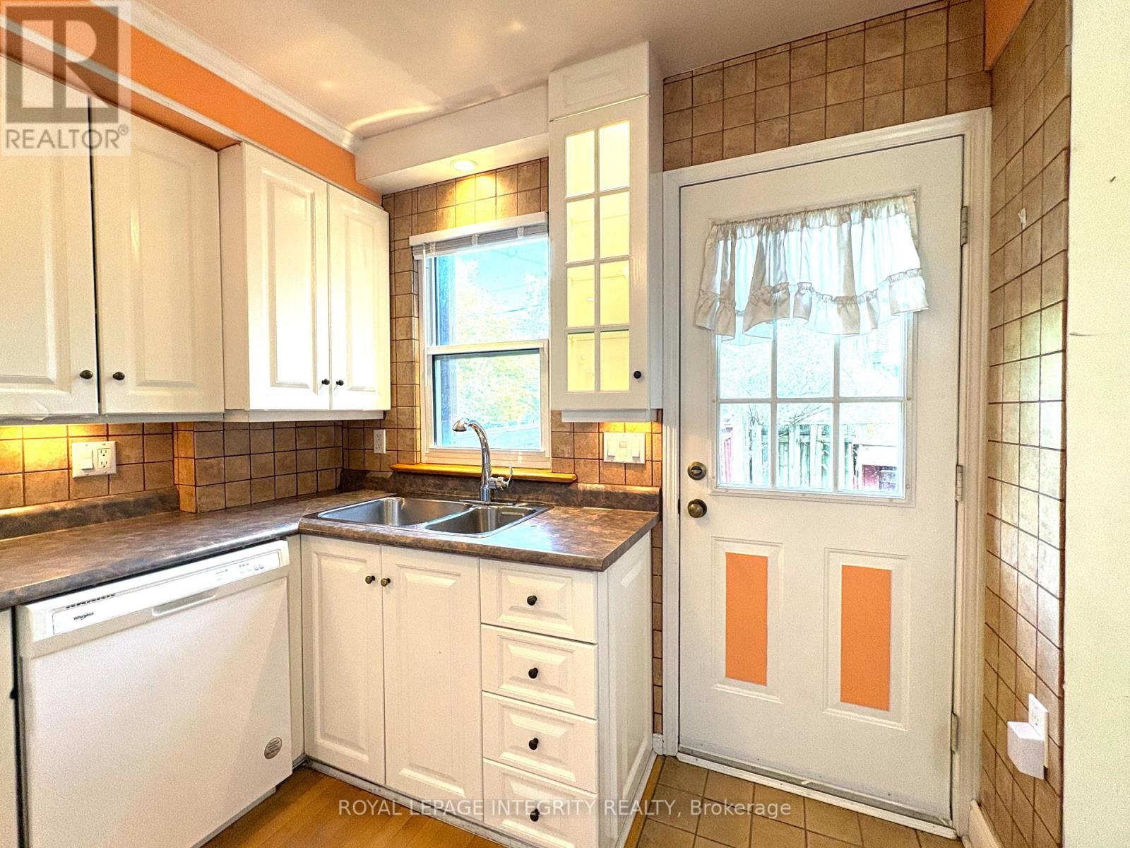 1222 Dorchester Avenue, Ottawa, Ontario  K1Z 8E4 - Photo 19 - X13671920