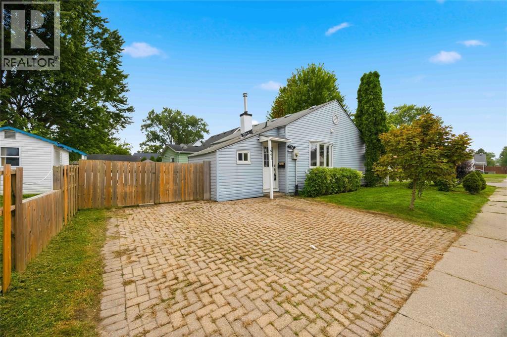 641 Maple Avenue, Sarnia, Ontario N7T 4H7 - Photo 5 - 26019725