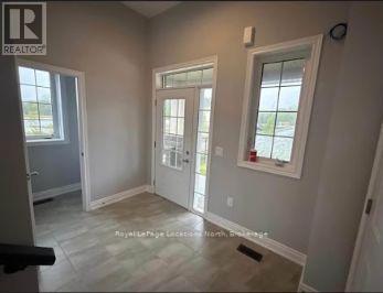 39 Stately Drive, Wasaga Beach, Ontario L9Z 0L9 - Photo 2 - S13672040