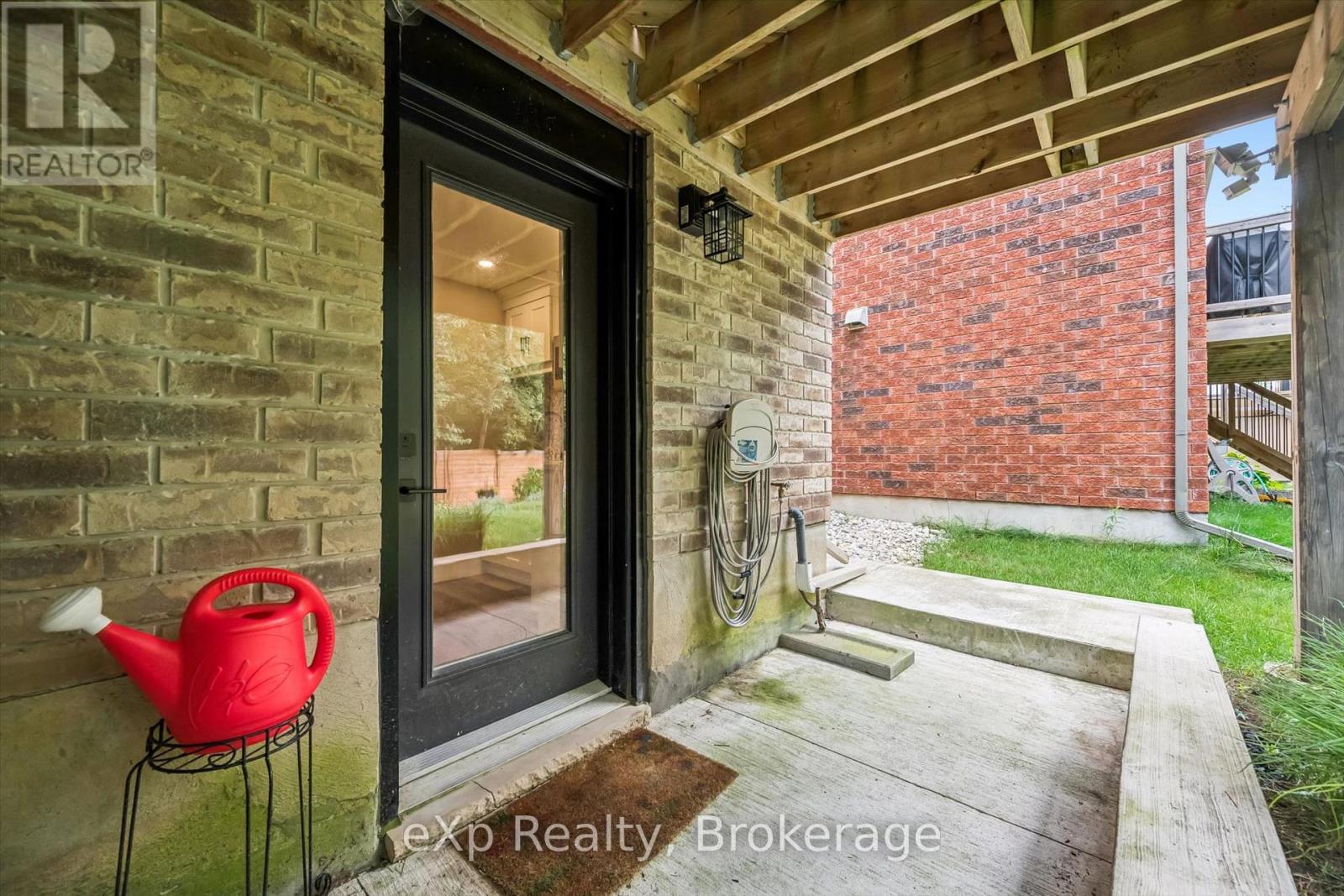 41 Westra Drive, Guelph, Ontario  N1K 0B4 - Photo 32 - X13672036