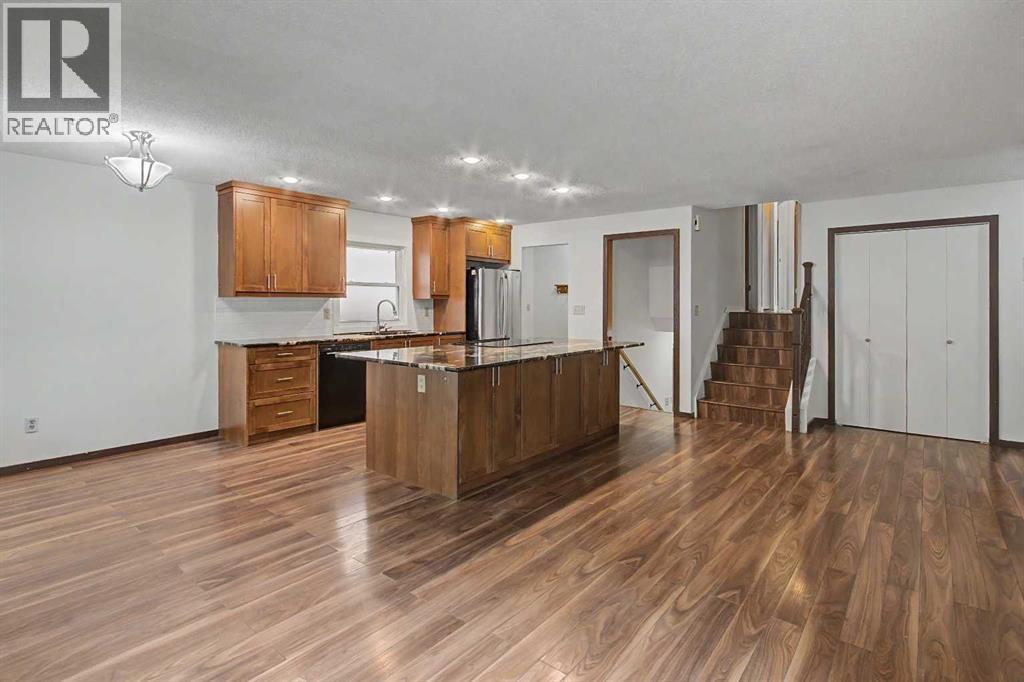 115 Mckenna Crescent SE, Calgary, Alberta  T2Y 1Y2 - Photo 15 - A2336059