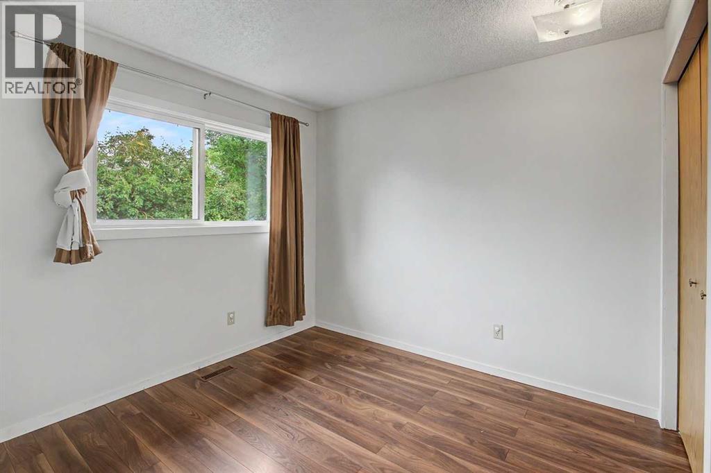 115 Mckenna Crescent SE, Calgary, Alberta  T2Y 1Y2 - Photo 21 - A2336059