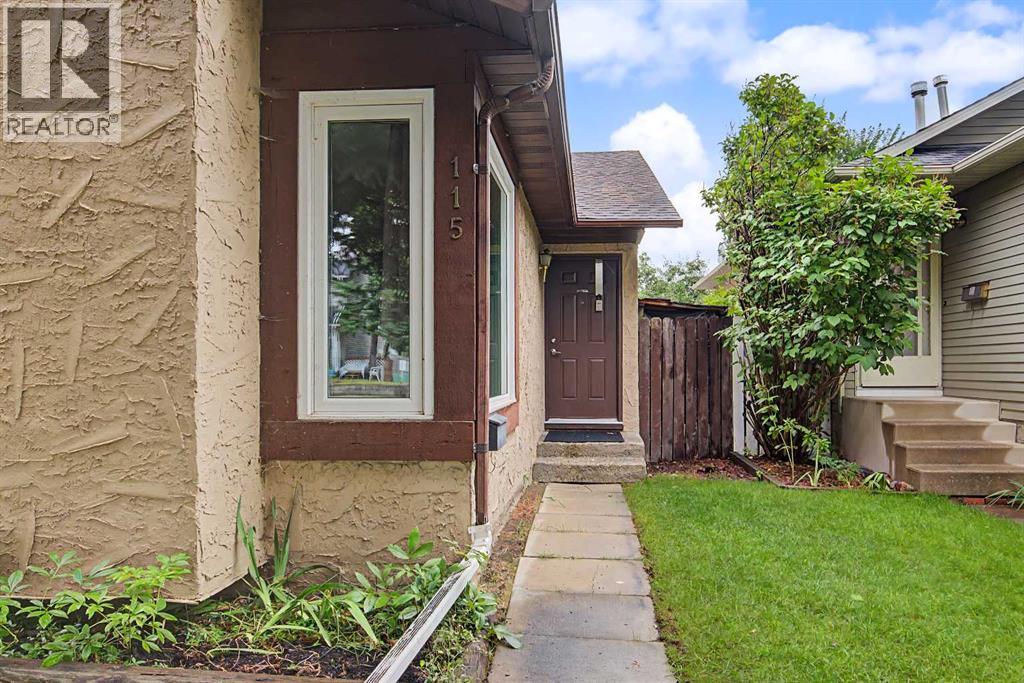115 Mckenna Crescent SE, Calgary, Alberta  T2Y 1Y2 - Photo 4 - A2336059