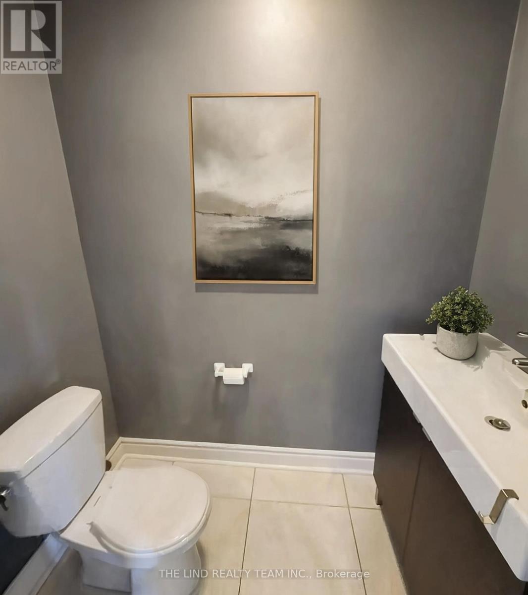 95 Overland Drive, Toronto, Ontario  M3C 2C3 - Photo 8 - C13671806