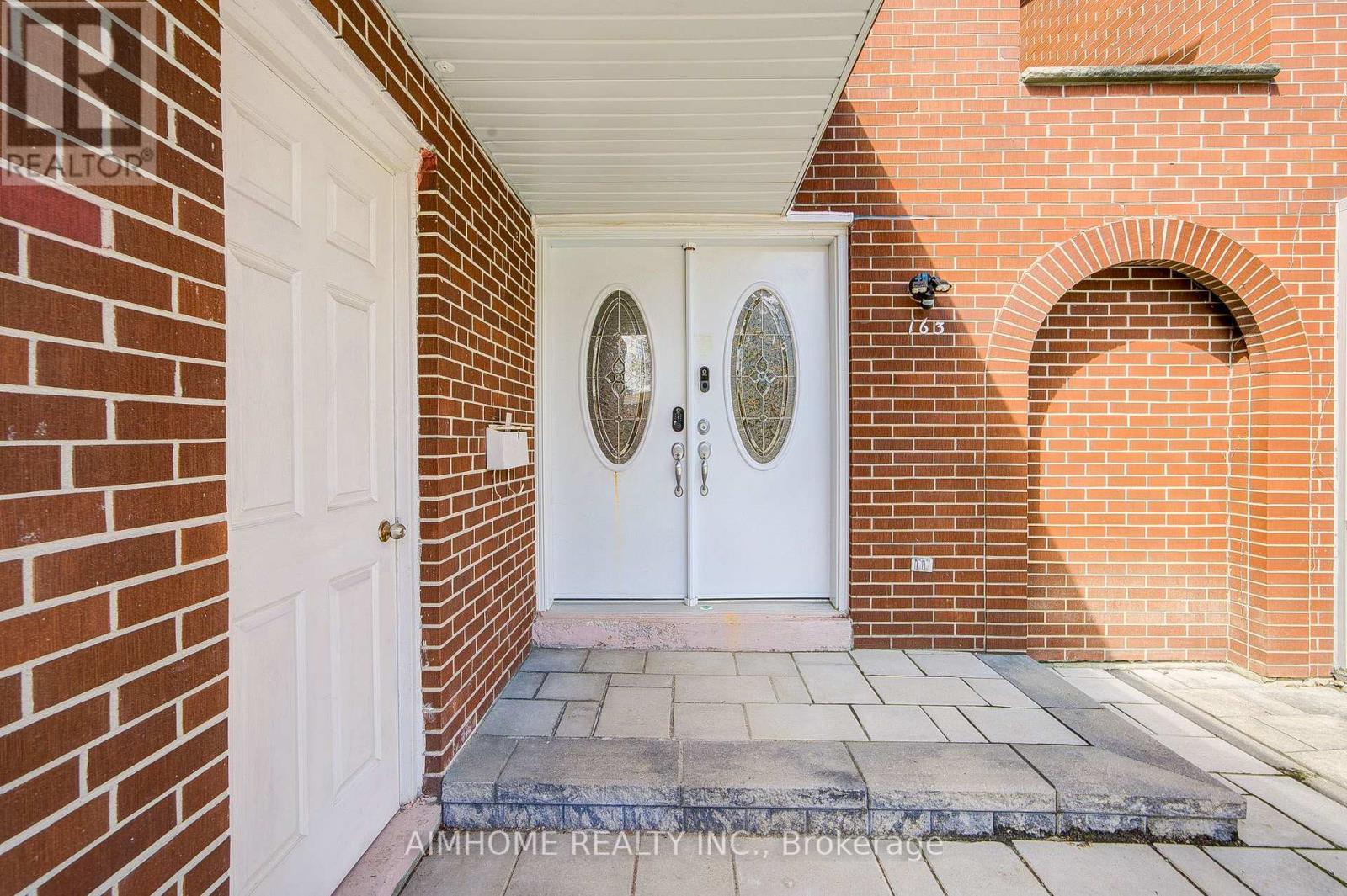 163 Chipwood Crescent, Toronto, Ontario  M2J 3X6 - Photo 3 - C13671918