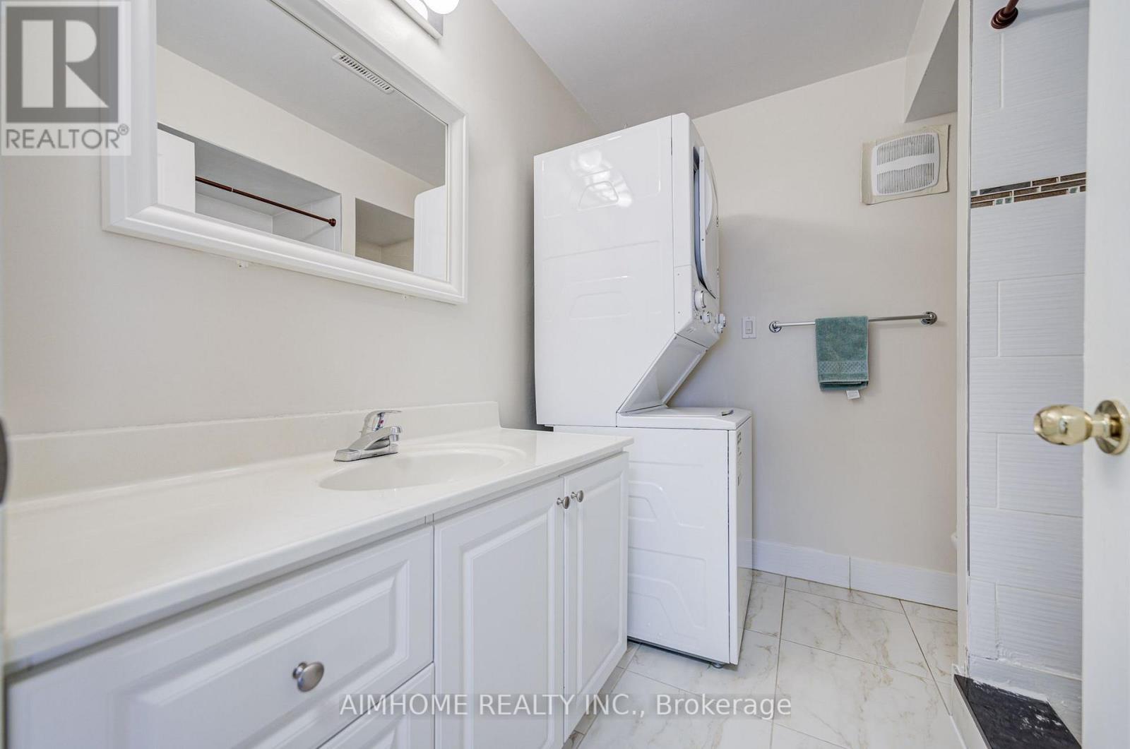 163 Chipwood Crescent, Toronto, Ontario  M2J 3X6 - Photo 32 - C13671918