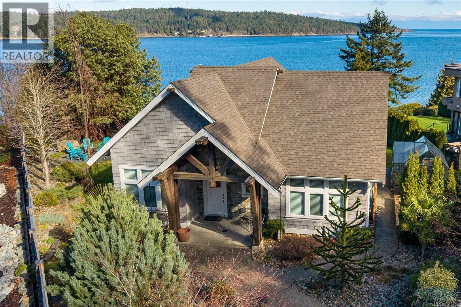 8572 Rumming Rd, Lantzville, British Columbia