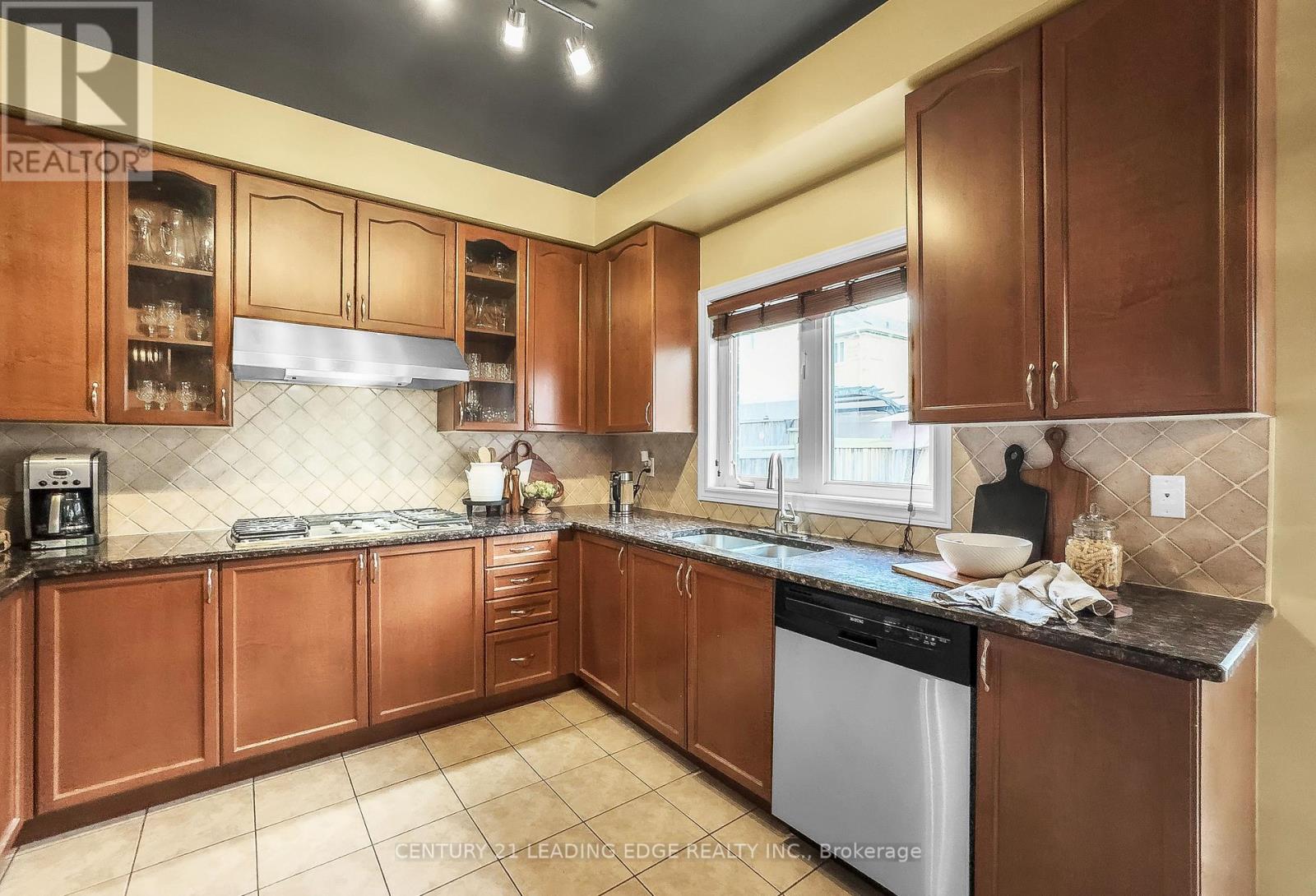 16 Bicknell Court, Ajax, Ontario  L1T 0G3 - Photo 16 - E13671868