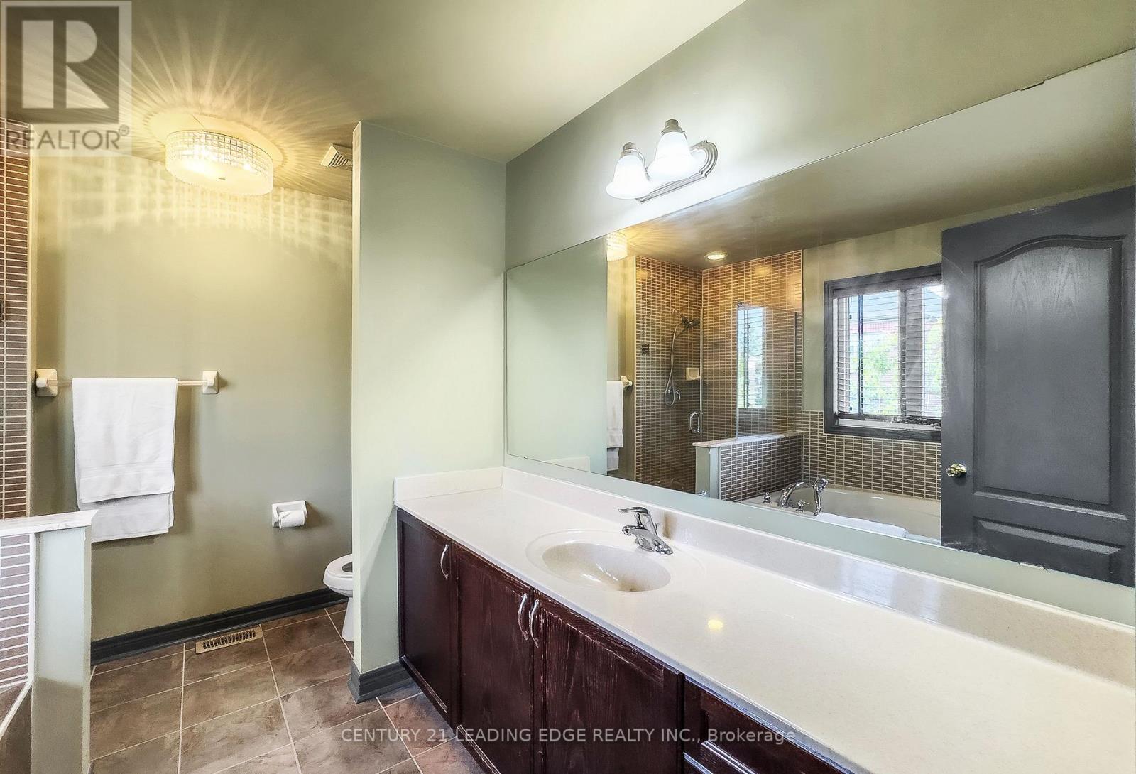 16 Bicknell Court, Ajax, Ontario  L1T 0G3 - Photo 36 - E13671868