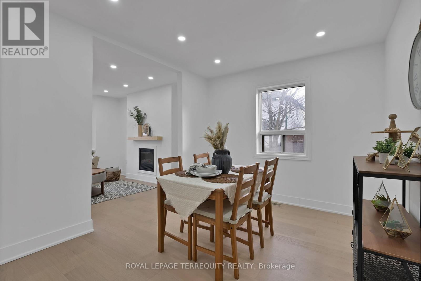 40 Leroy Avenue, Toronto, Ontario  M4J 4G8 - Photo 15 - E13671958