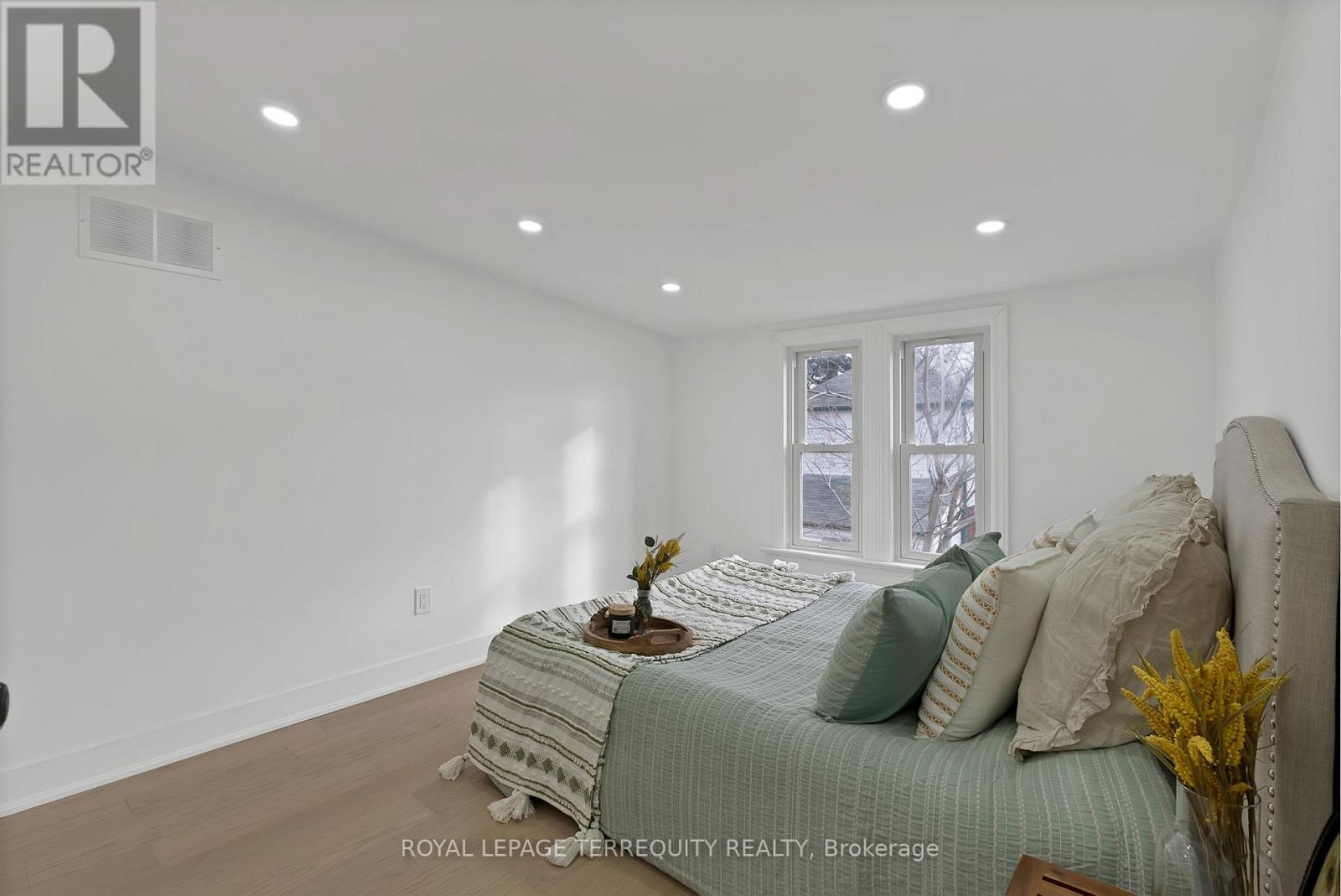 40 Leroy Avenue, Toronto, Ontario  M4J 4G8 - Photo 22 - E13671958