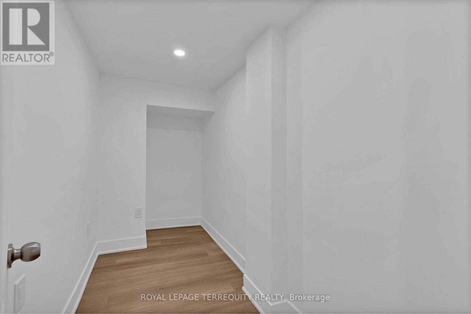 40 Leroy Avenue, Toronto, Ontario  M4J 4G8 - Photo 34 - E13671958