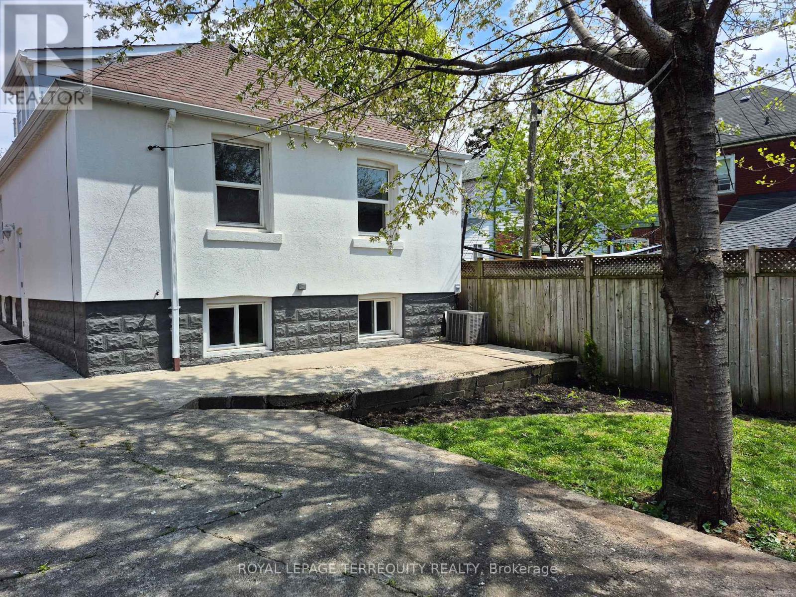 40 Leroy Avenue, Toronto, Ontario  M4J 4G8 - Photo 42 - E13671958