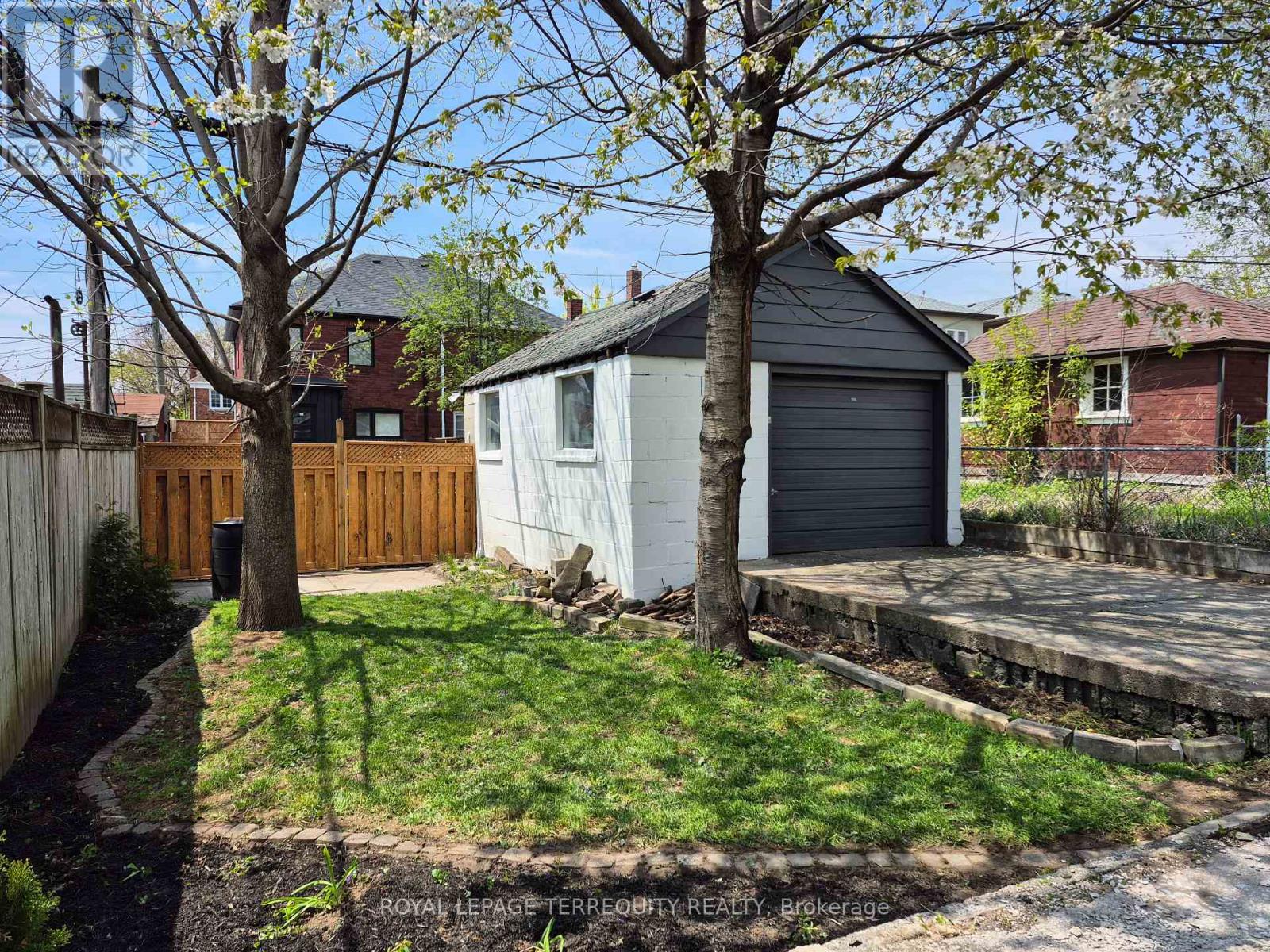 40 Leroy Avenue, Toronto, Ontario  M4J 4G8 - Photo 43 - E13671958