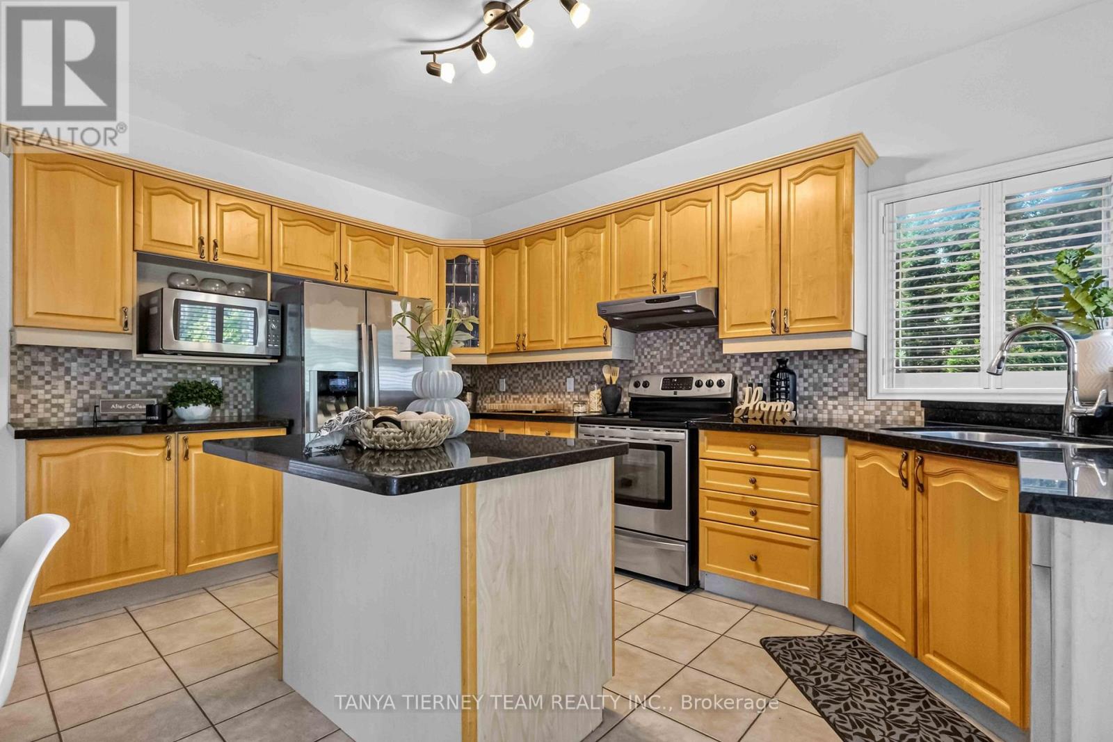1775 Spartan Court, Pickering, Ontario  L1V 7G6 - Photo 21 - E13671968