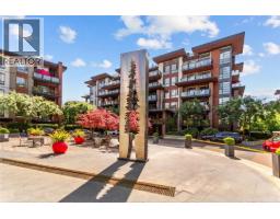 404 719 W 3RD STREET, North Vancouver, British Columbia