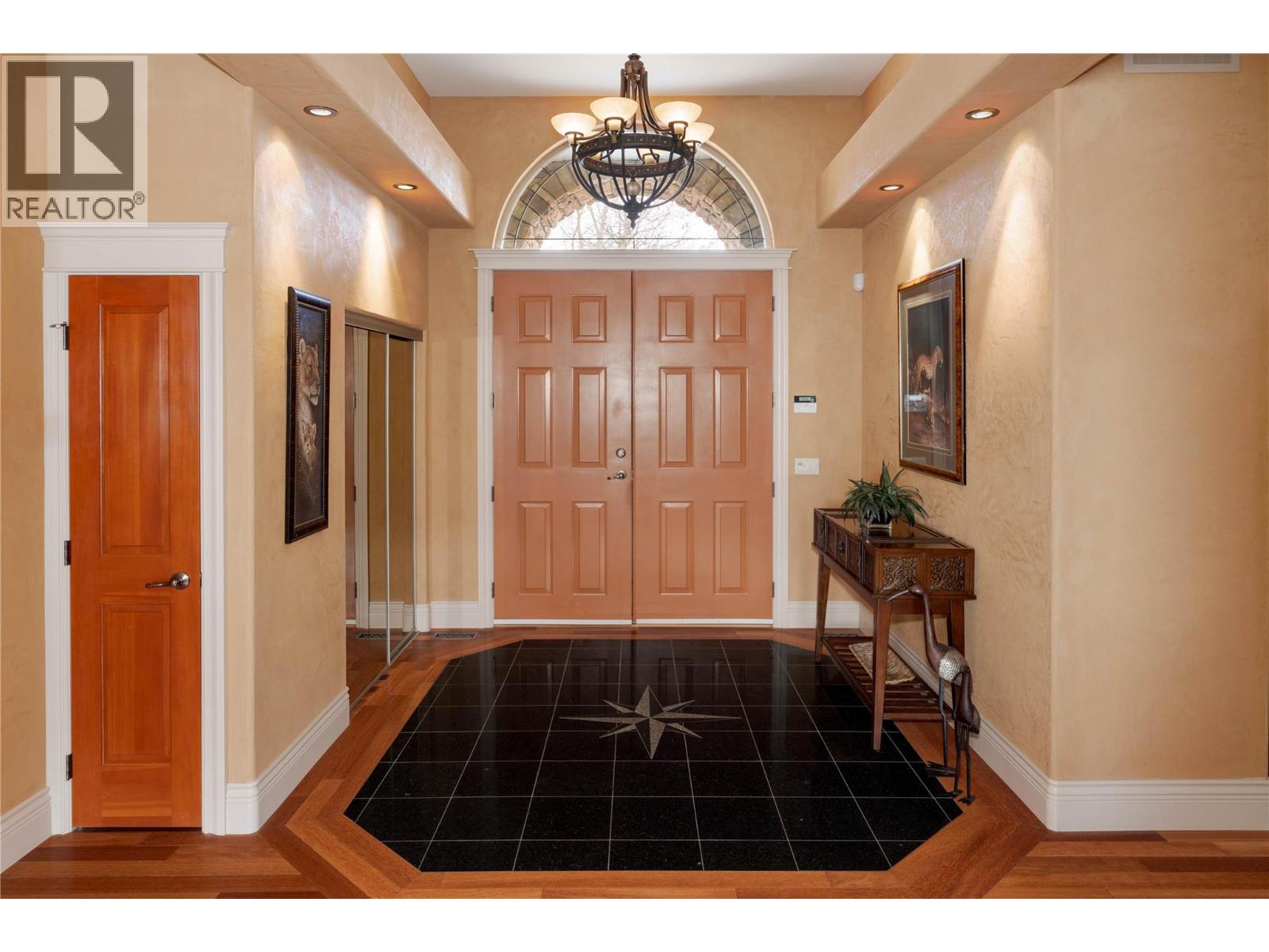 2155 Horizon Drive Unit# 43, West Kelowna, British Columbia  V1Z 3Z9 - Photo 2 - 10396106