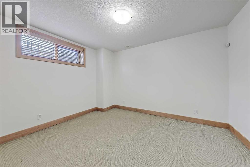 17 Somme Boulevard SW, Calgary, Alberta  T2T 6K7 - Photo 39 - A2326919