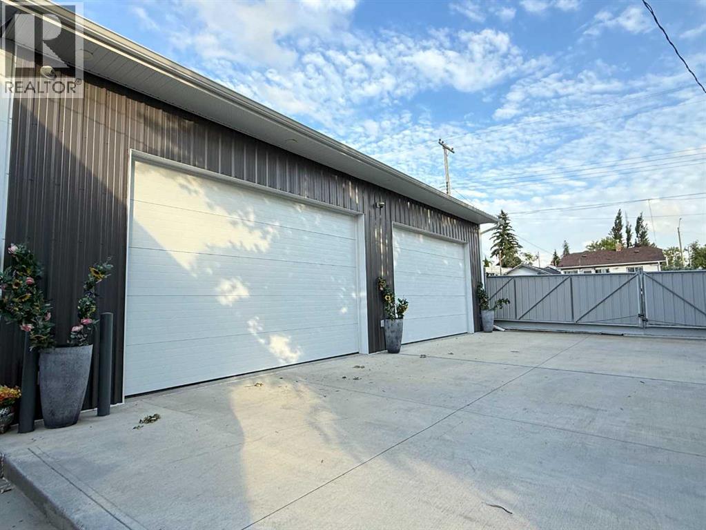 2023 20 Avenue, Bowden, Alberta  T0M 0K0 - Photo 4 - A2328766
