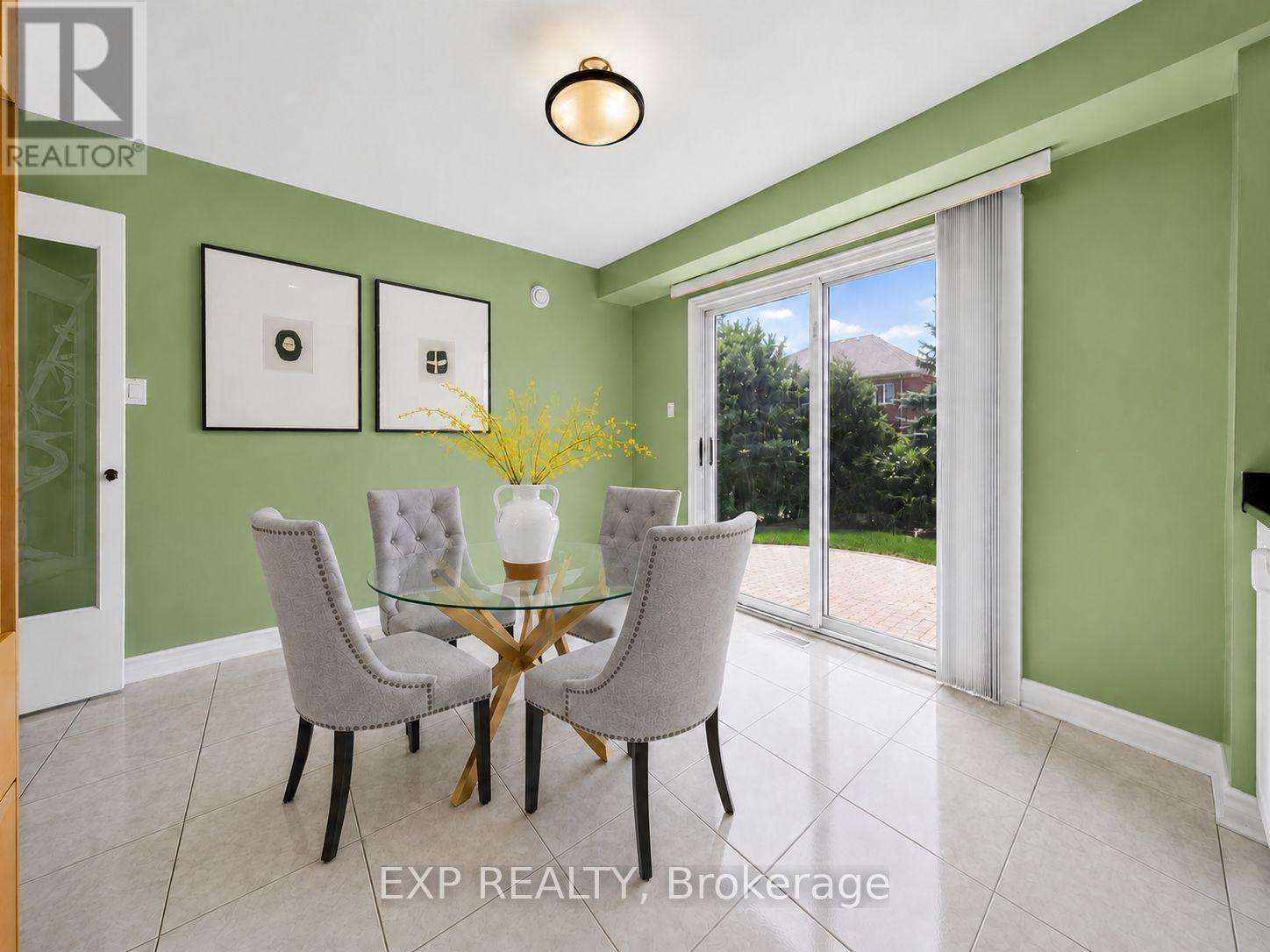 19 Springbrook Drive, Richmond Hill, Ontario  L4B 3R9 - Photo 10 - N13671804