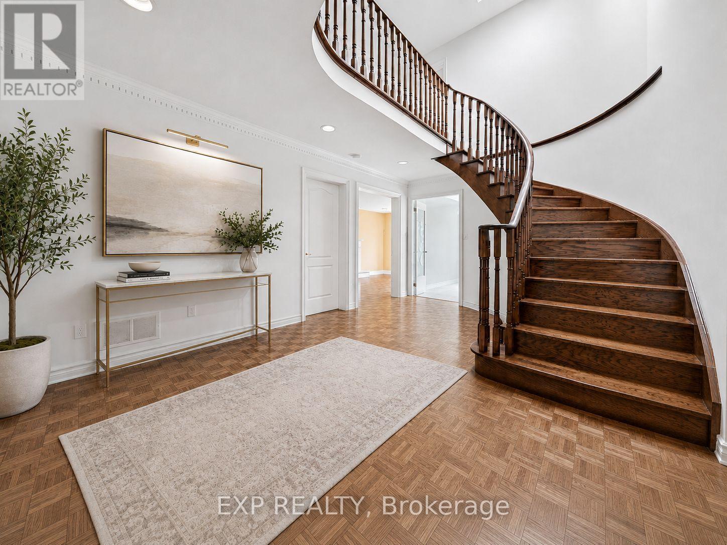 19 Springbrook Drive, Richmond Hill, Ontario  L4B 3R9 - Photo 2 - N13671804