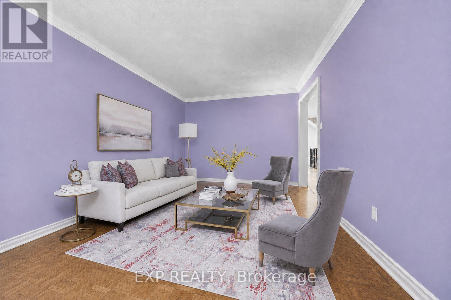 19 Springbrook Drive, Richmond Hill, Ontario  L4B 3R9 - Photo 4 - N13671804