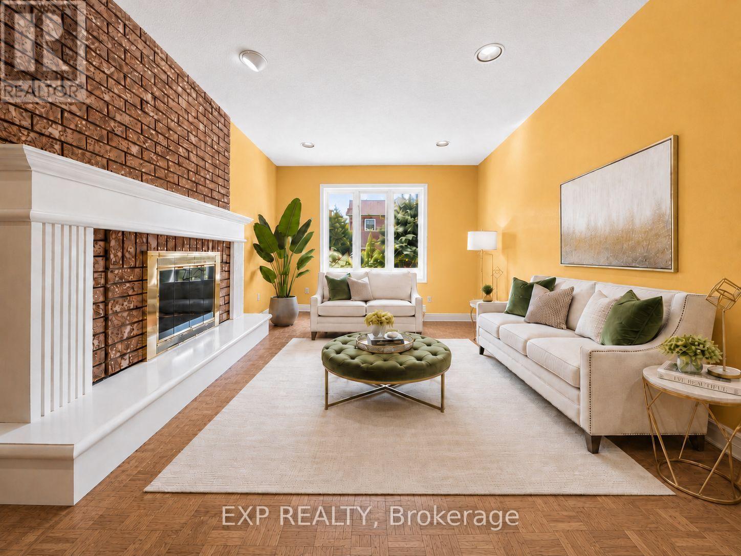 19 Springbrook Drive, Richmond Hill, Ontario  L4B 3R9 - Photo 8 - N13671804