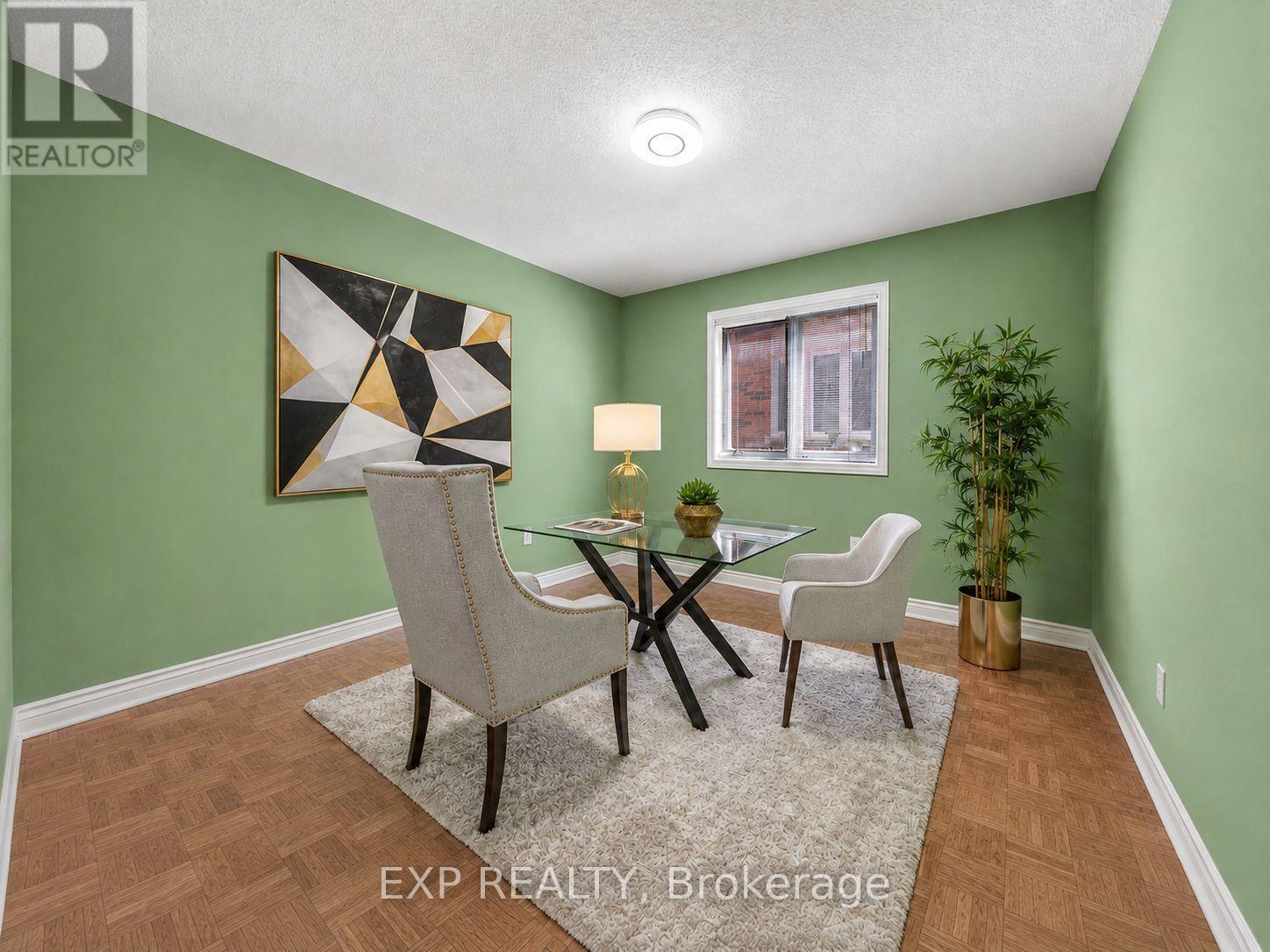 19 Springbrook Drive, Richmond Hill, Ontario  L4B 3R9 - Photo 9 - N13671804