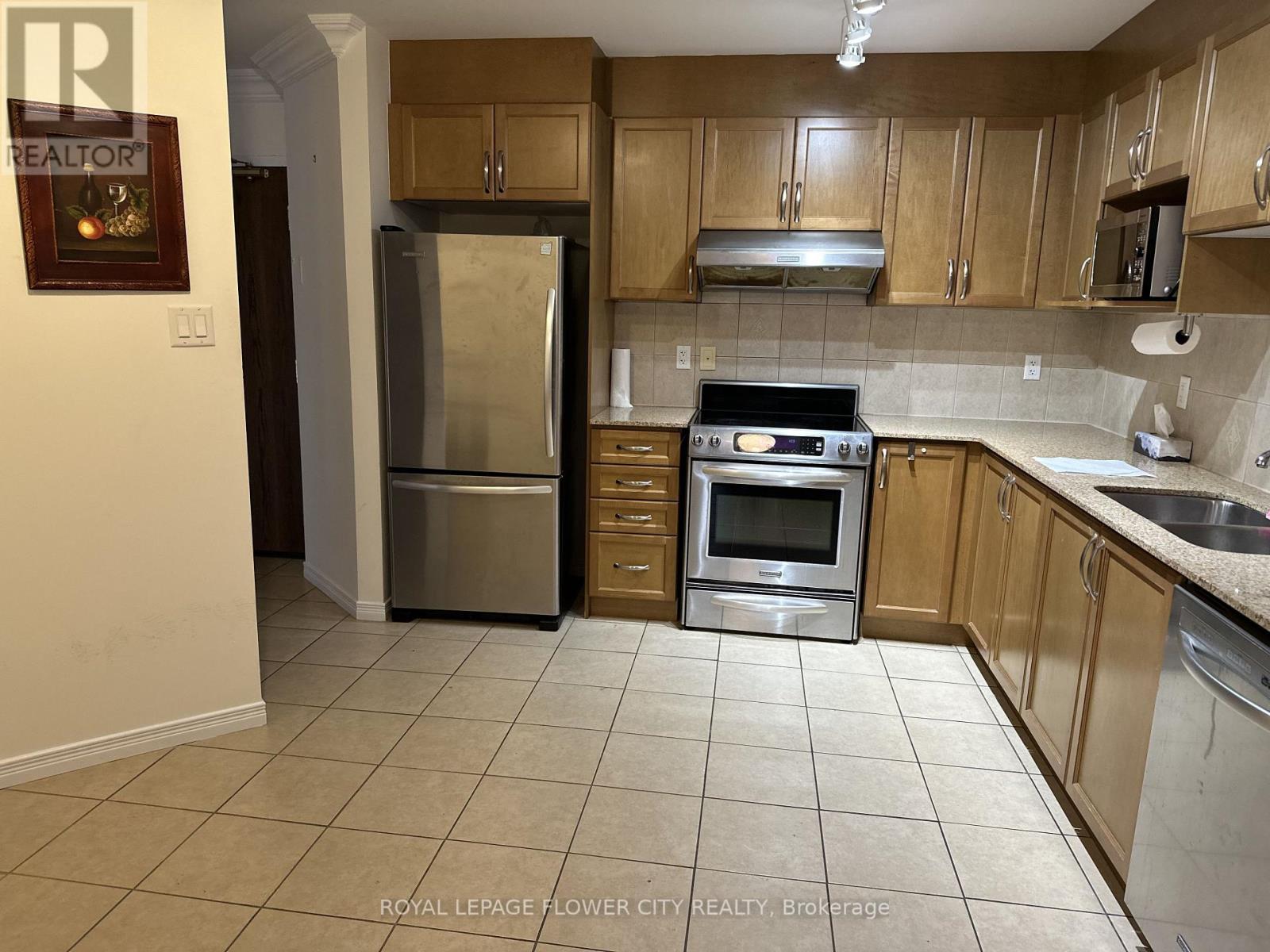 616 - 8 Maison Parc Court, Vaughan, Ontario  L4J 9K5 - Photo 11 - N13671820