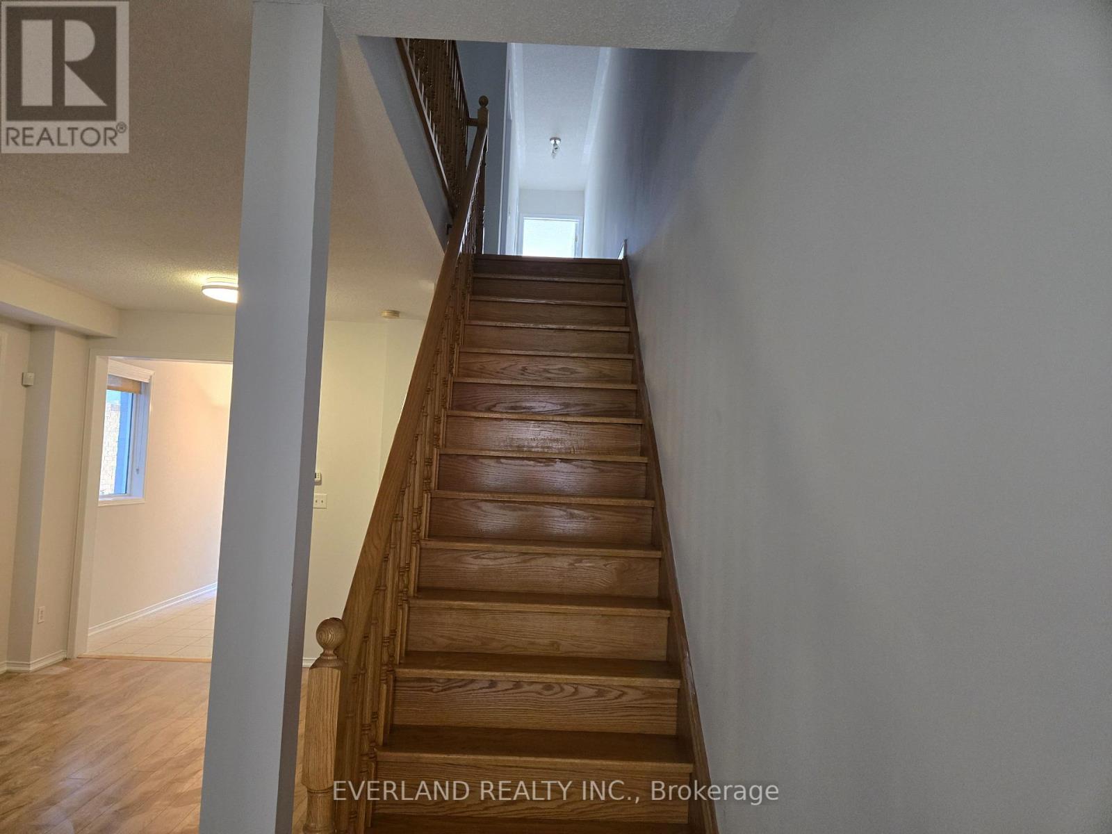 212 Maple Sugar Lane, Vaughan, Ontario  L4J 9A8 - Photo 4 - N13671856