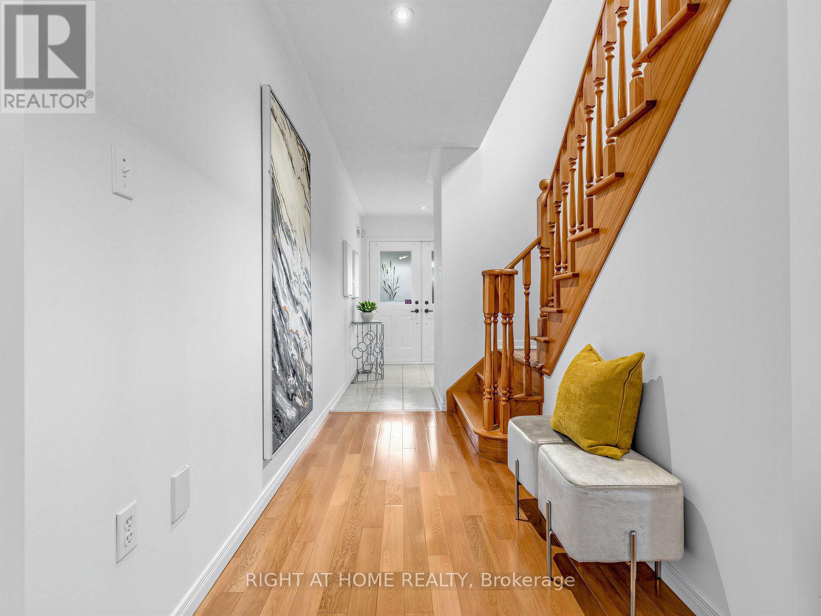 81 Briarcrest Drive, Markham, Ontario  L6C 3E7 - Photo 10 - N13671896
